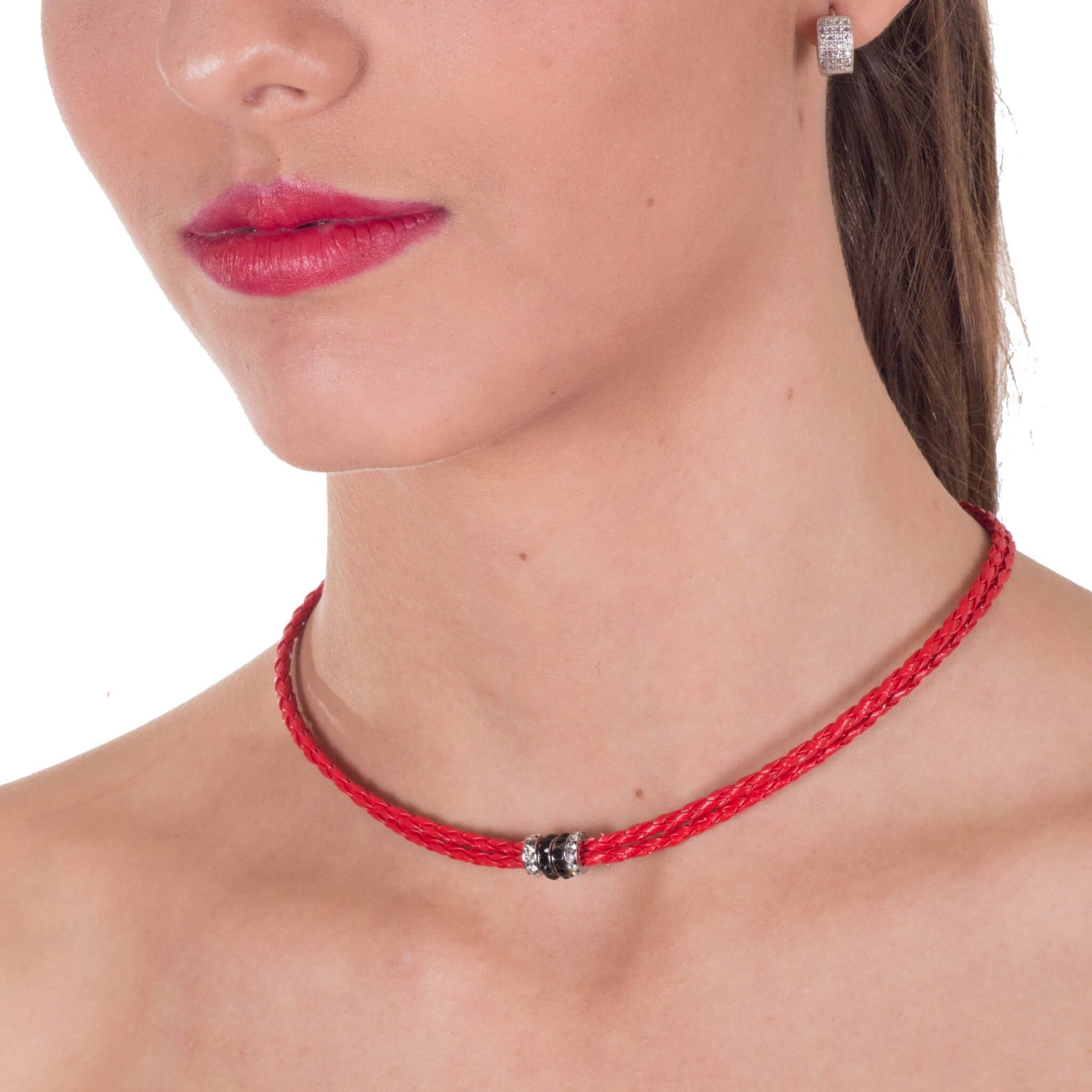 Collar gargantilla de cuero sintético rojo y rondelles de strass