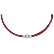 Collar gargantilla de cuero rojo y brillantes de cristal blanco