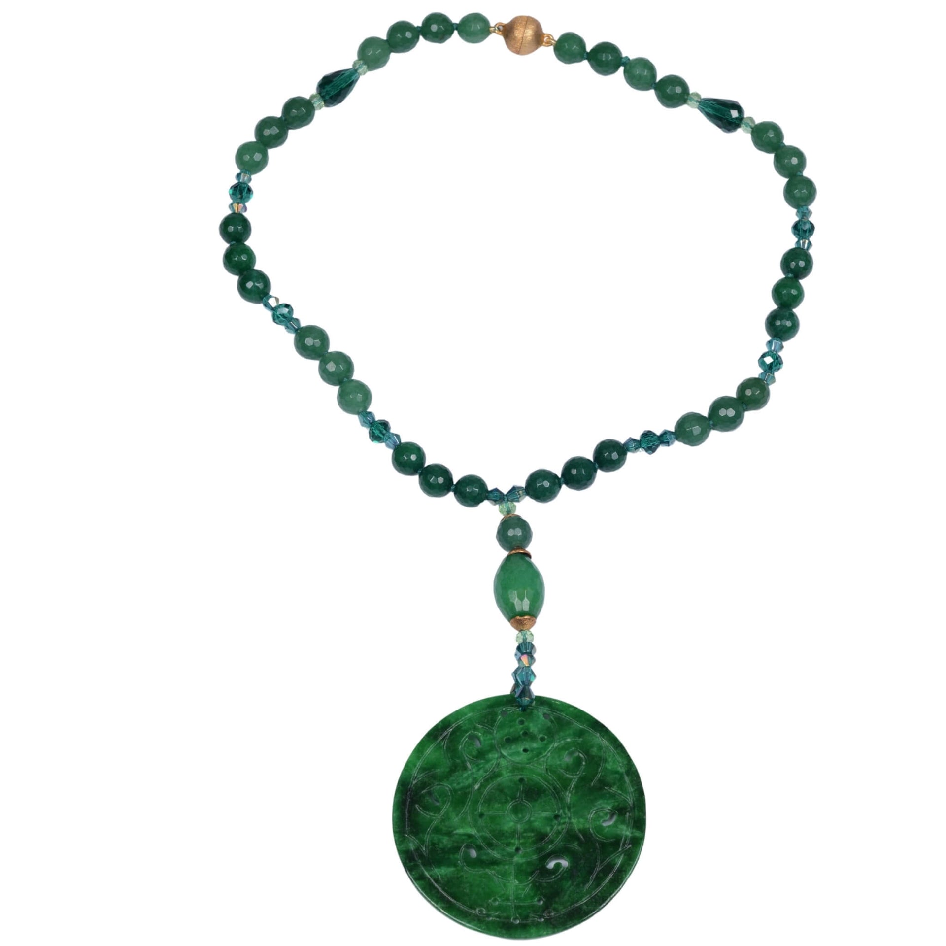 Collar medallón de jade verde