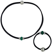 Set de pulsera y collar de cuero negro y brillantes de cristal verde