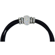 Pulsera de cuero negro y brillantes de cristal blancos