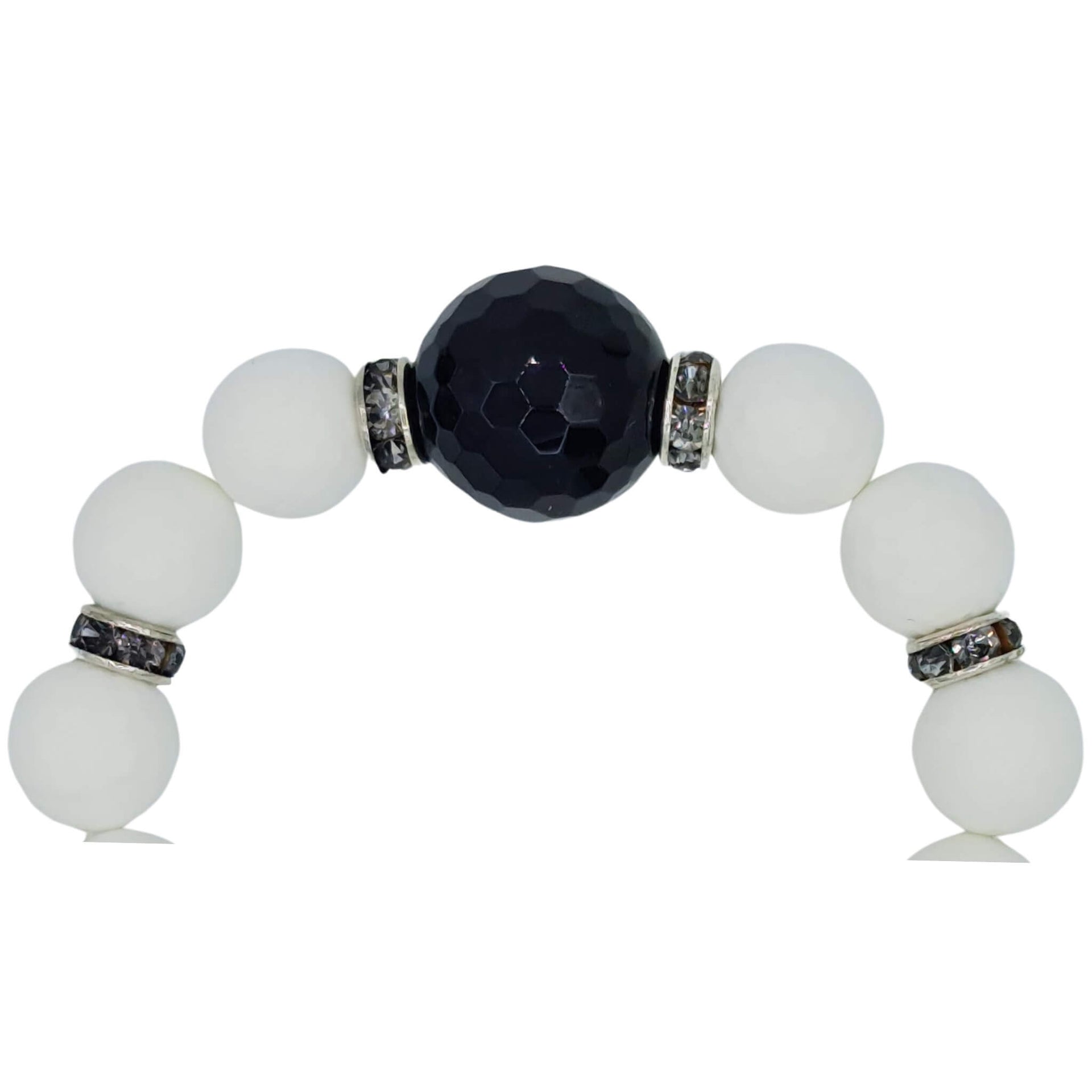 Pulsera de jade blanco y bola central de ónix negro